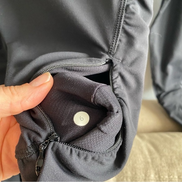 Lululemon Black Pullover Half Zip Sweatshirt Luxtreme 6 “Kriss Cross” Reflective - Picture 4 of 12